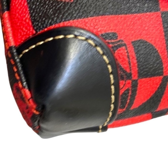 Dooney & bourke Disney "The Dark Side" Star Wars Half Marathon crossbody - Picture 8 of 11